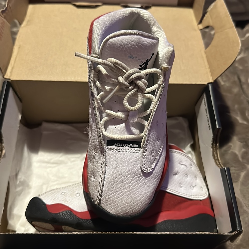 Jordan 13 Retro Low size 9c - Picture 2 of 3